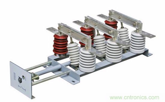高壓斷路器的操作結(jié)構(gòu)有哪幾種？和隔離開關(guān)有什么區(qū)別？